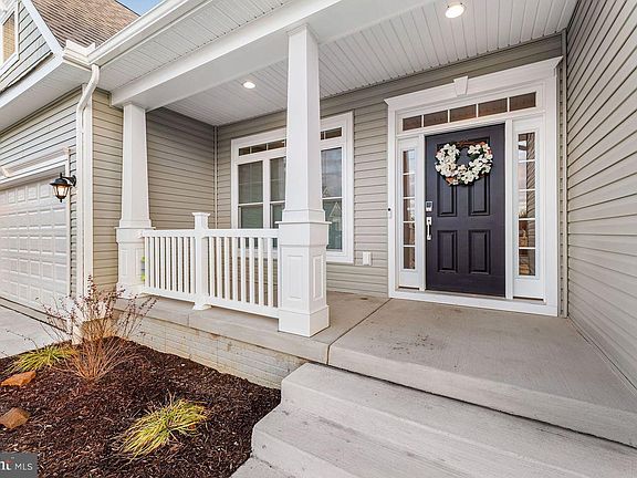 2nd image of 183 Galena Rd