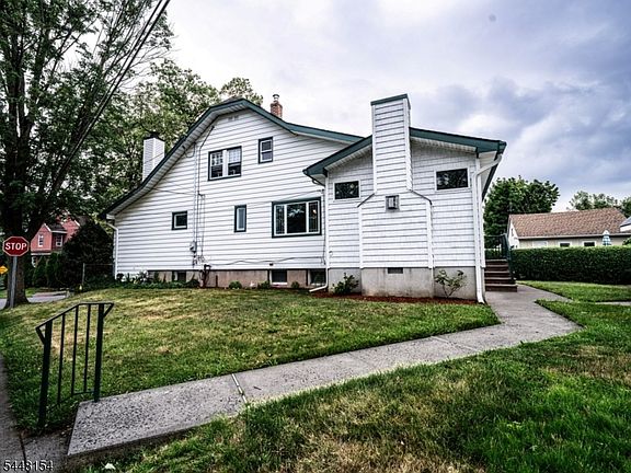 3rd image of 220 Clinton Ave #2