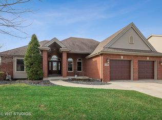 2039 Westbury Dr, Woodridge, IL 60517