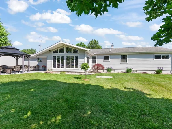 1462 Sand Creek Hwy, Adrian, MI 49221