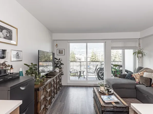 1365 Pemberton Ave #307, Squamish, BC V8B 1B7