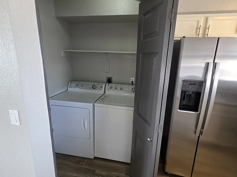 1462 E 28th Ave #4 — Photo 13