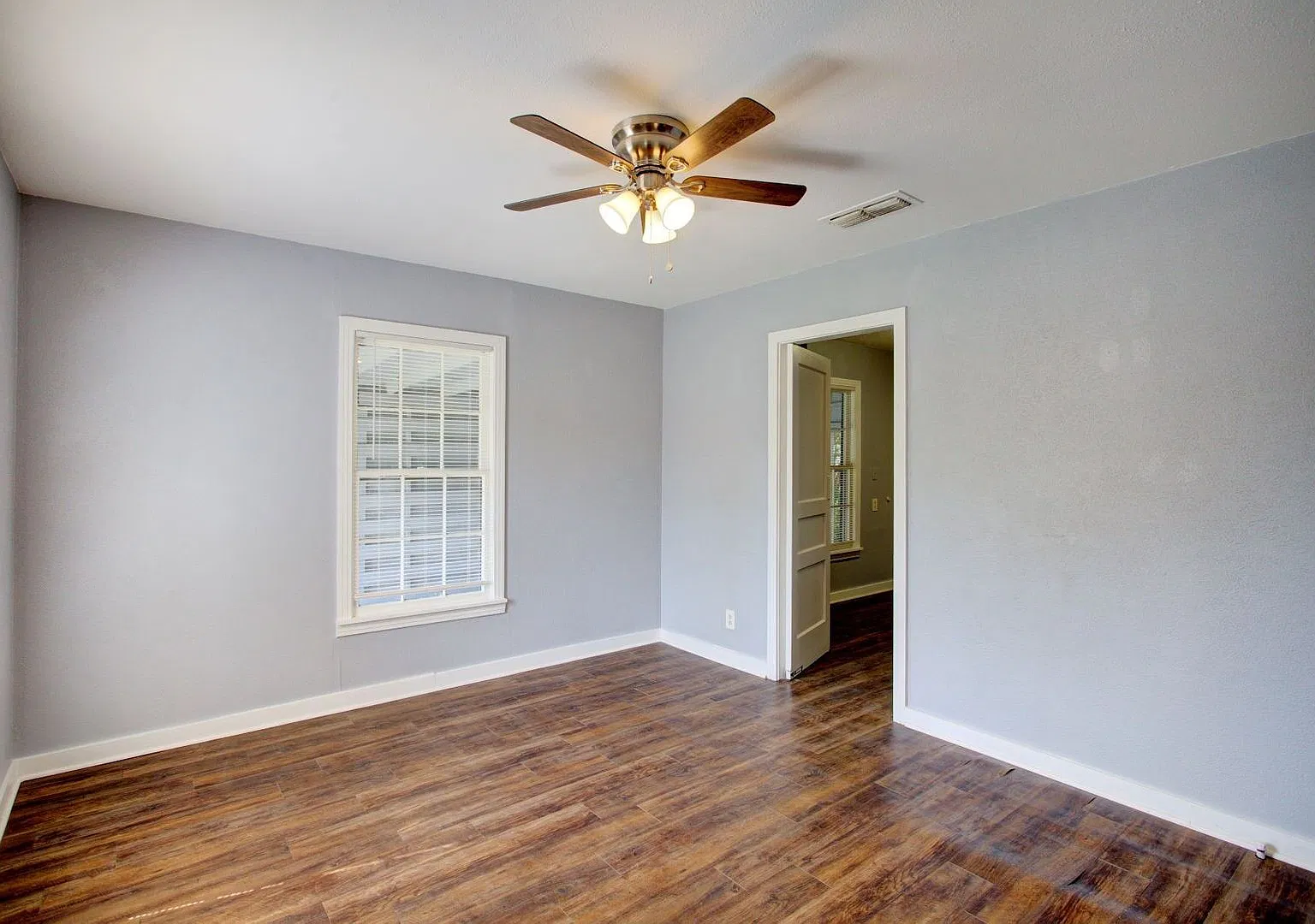 Now Available | Charming 2-Bedroom Home with Fenced Backyard in Cleburne, TX! — Photo 4