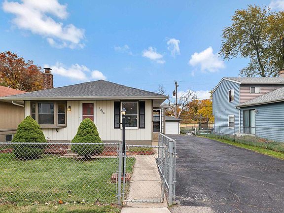 2nd image of 1223 Lotus Dr