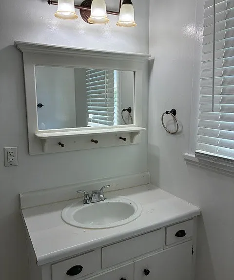 1216 W State St #6 — Photo 6