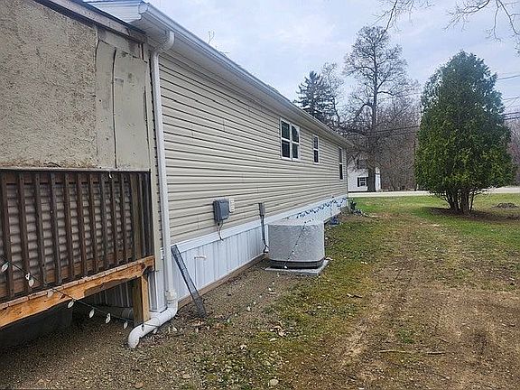 4th image of 13673 Ridge Rd