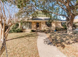 4215 Cinnabar Dr, Dallas, TX 75227