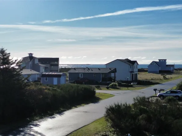 1419 Diamond Head Avenue SW, Ocean Shores, WA 98569