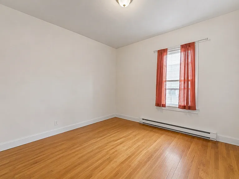 71 Maywood St #A — Photo 4