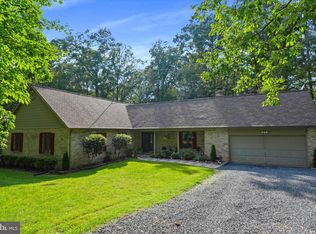 9387 Covenant Hill Ln, Marshall, VA 20115