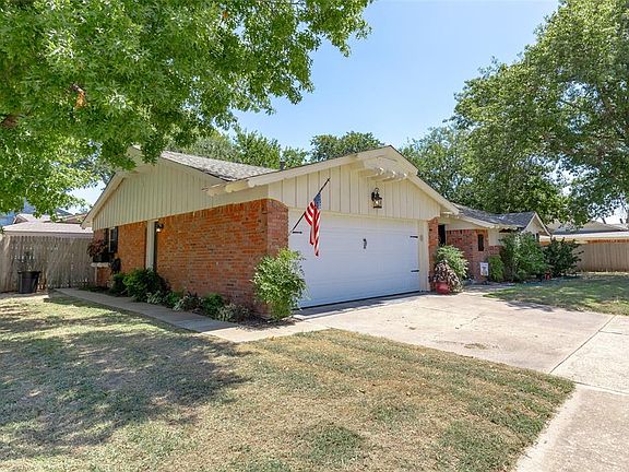 3rd image of 457 Bryarwood Dr