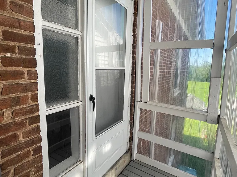 520 Main St #2 — Photo 21