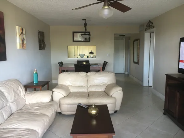 10865 SW 112th Ave APT 114, Miami, FL 33176