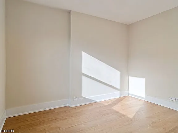 1047 W Madison St #203 — Photo 7