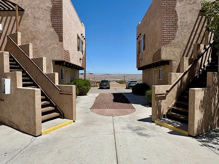 209 E. Grace St — Photo 3