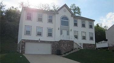 1st image of 820 Emerald Dr