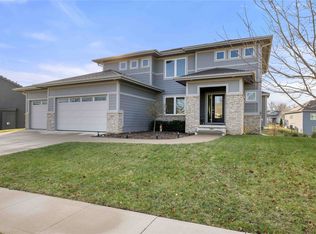 825 Shelby Dr, Adel, IA 50003