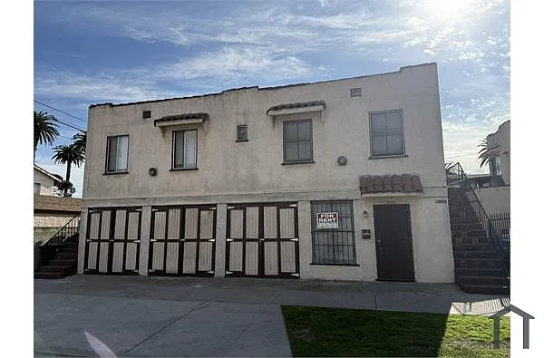 Building Photo - 5044 Ferndale St