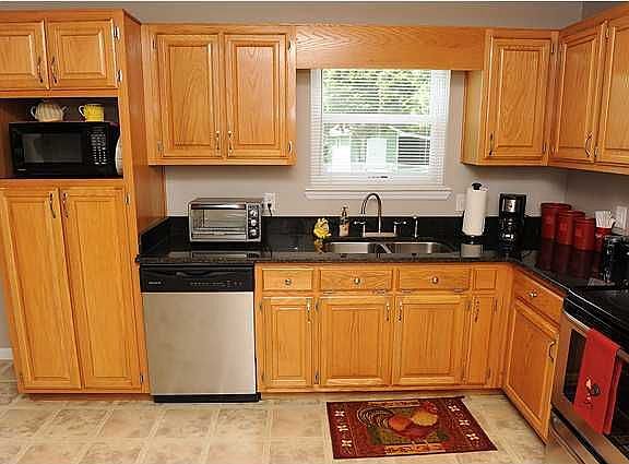 3rd image of 7632 Walnut Hills Dr