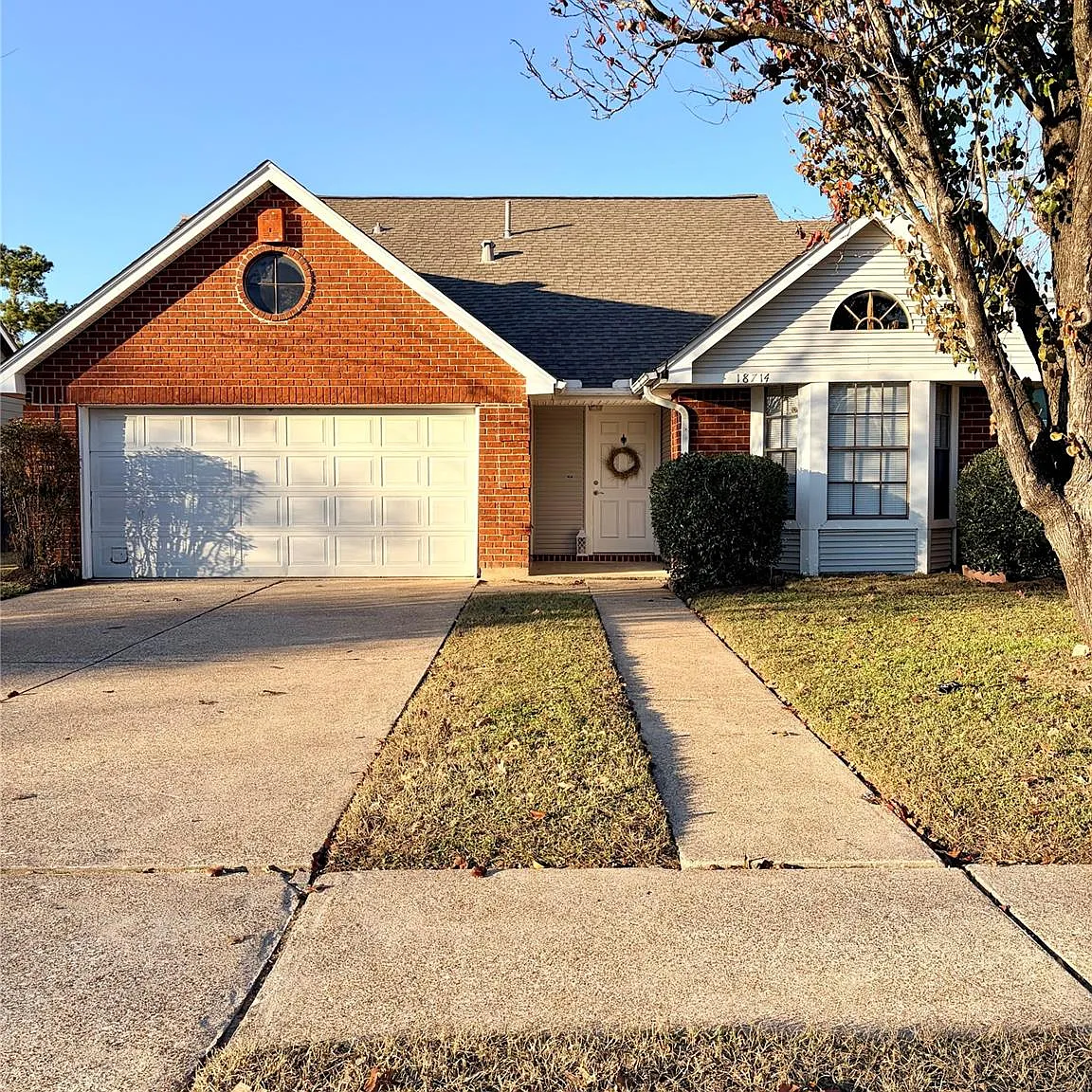 3 bed, 2.0 bath, 1274 sqft, $1,850 — Photo 3