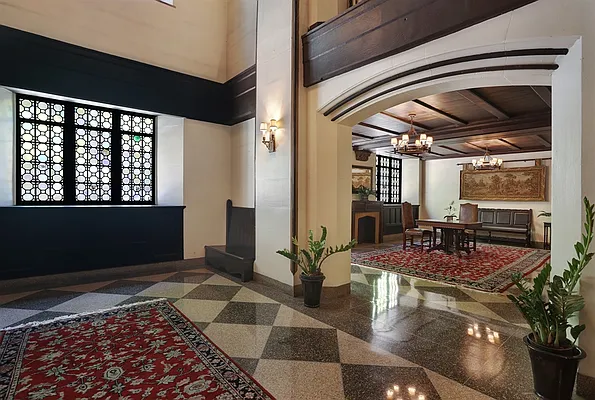 Sold by Corcoran | media 7