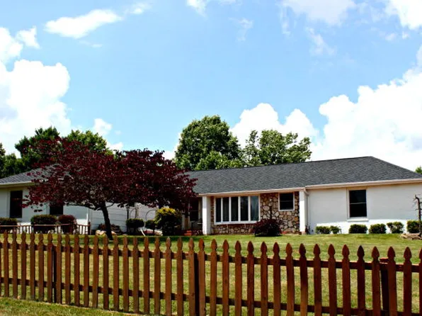168 Charm Cir, Princeton, WV 24740