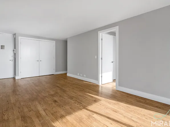 330 East 39th Street image 2 of 14