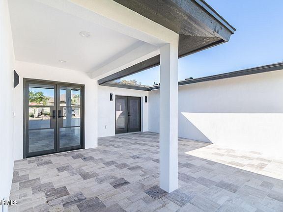 4th image of 6117 E WILSHIRE Drive