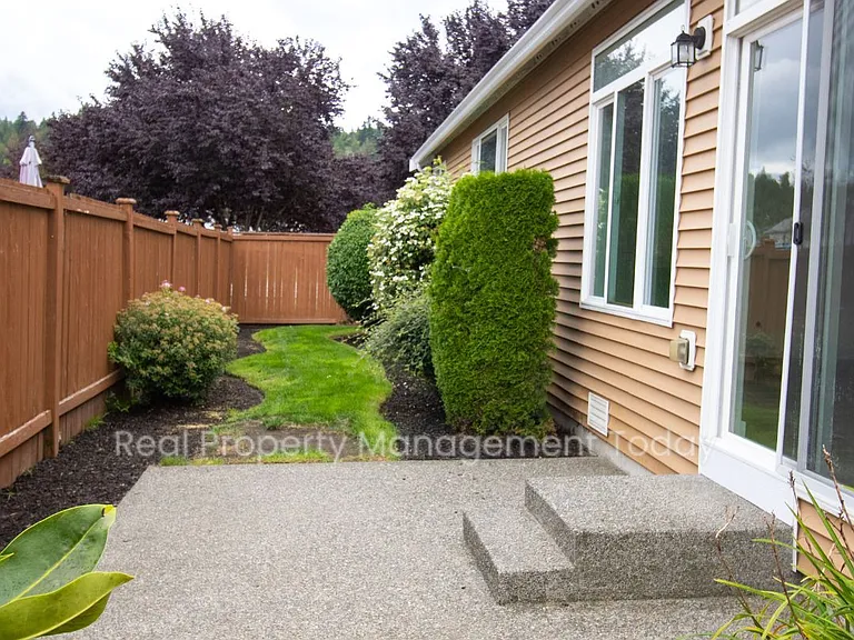 105 Lane Blvd NW — Photo 26