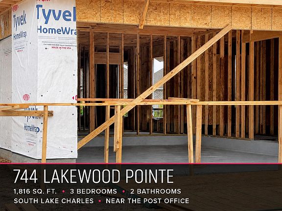 3rd image of 744 Lakewood Pointe Dr