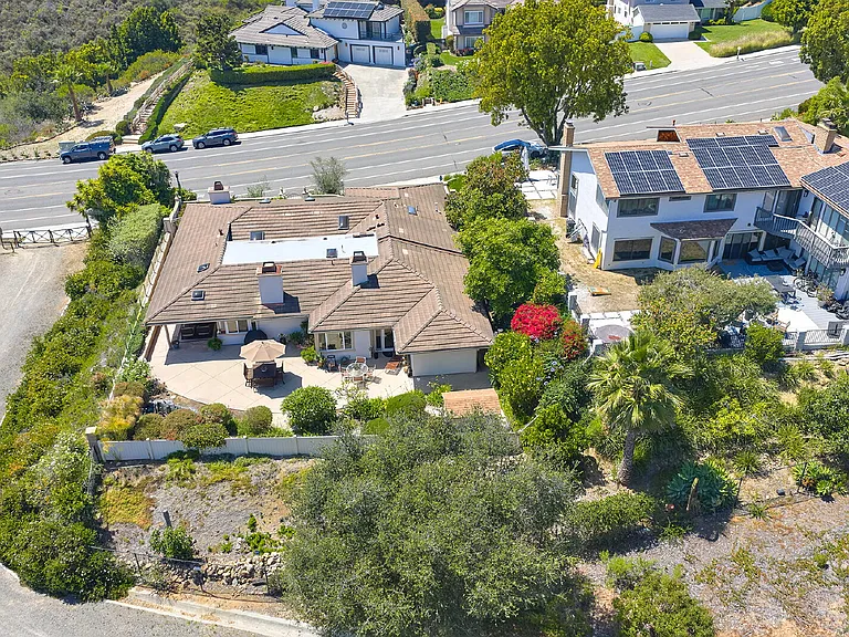 7118 El Fuerte St — Photo 44