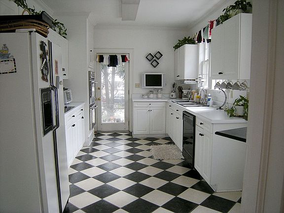 Light-filled Kitchen