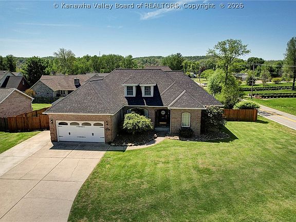 5th image of 3601 Brookshire Dr