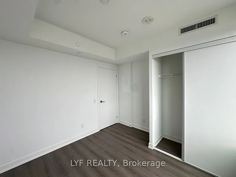 8 Wellesley St W #4810 — Photo 7