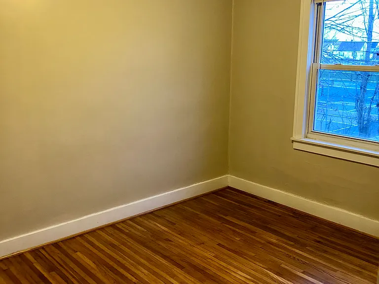 378 Victoria Blvd — Photo 6