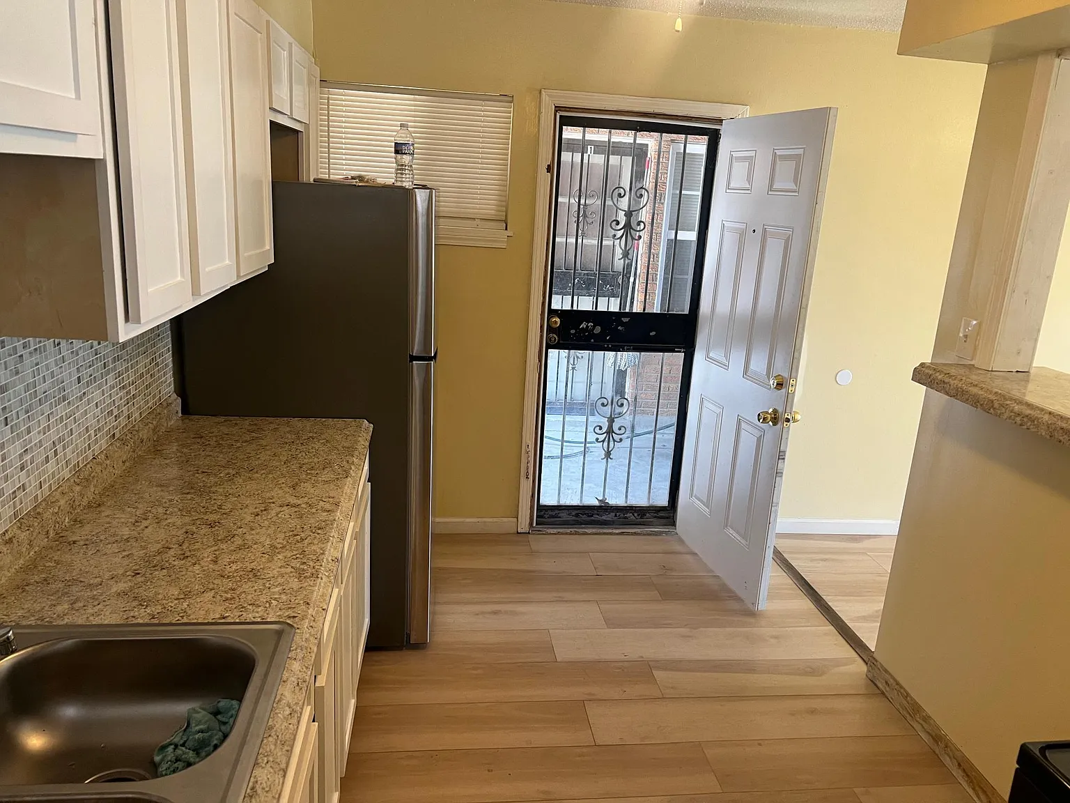 2 bed, 750 sqft, $975 — Photo 4