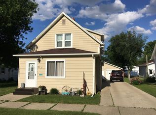 513 6th Ave SE, Jamestown, ND 58401
