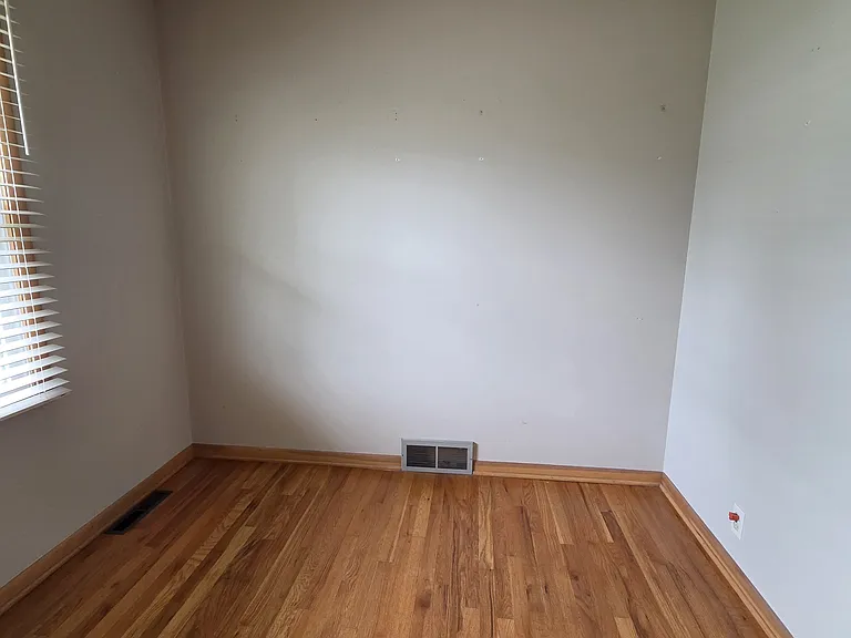 4937 S 77th Ave — Photo 16