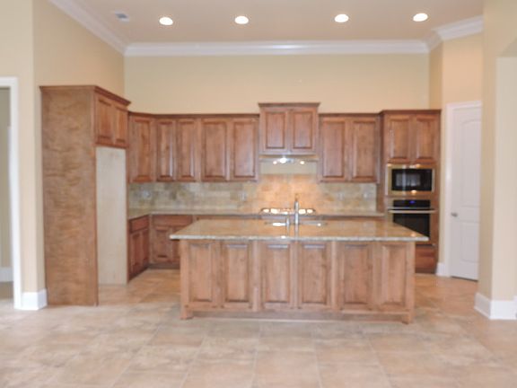 4th image of 101 Aspen Creek Ct