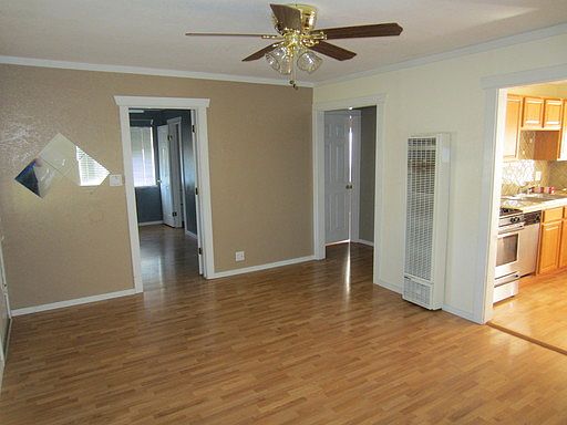 5th image of 2420 Yreka Ave