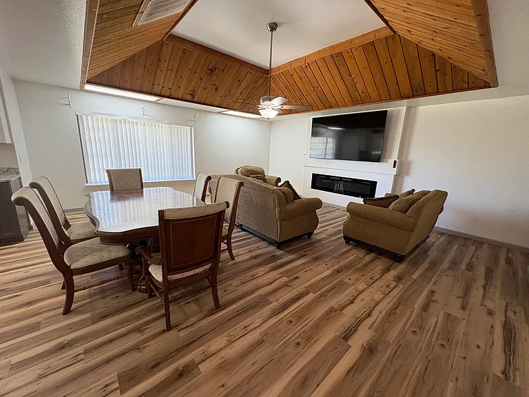 5070 Poplar Rd — Photo 8