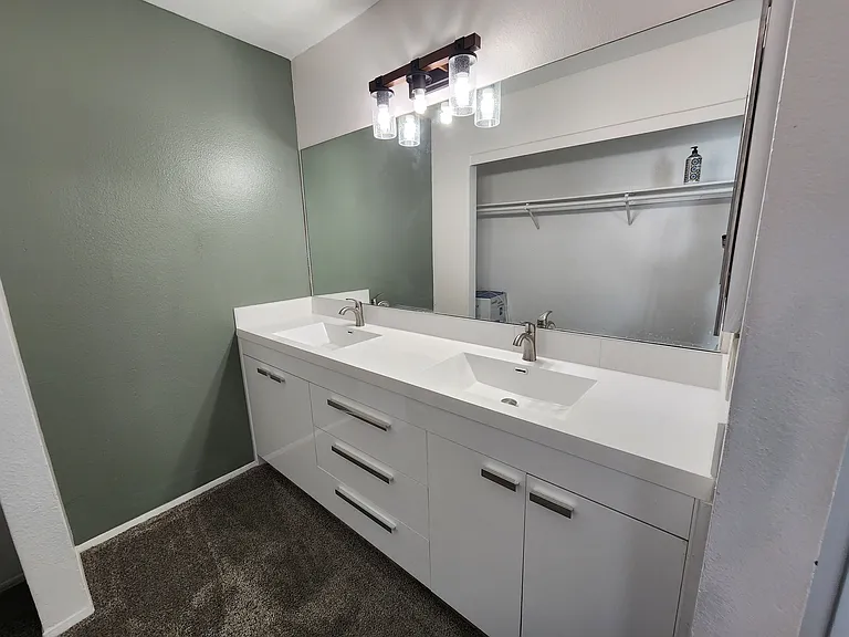 1323 Villa Tempra Dr — Photo 10