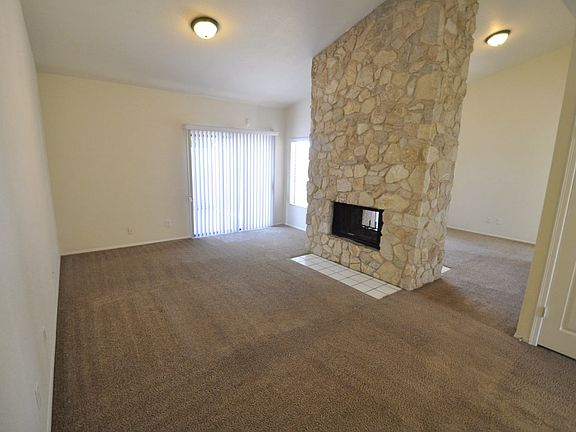 3rd image of 826 E Audrey Ln