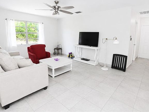 2nd image of 2800/2802 Hawalaska ST