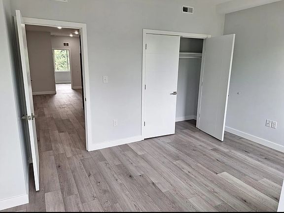 2nd image of 514 W Susquehanna Ave #1R