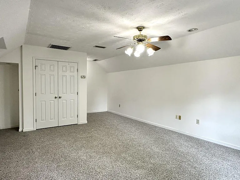 6604 Kodiak Dr — Photo 25