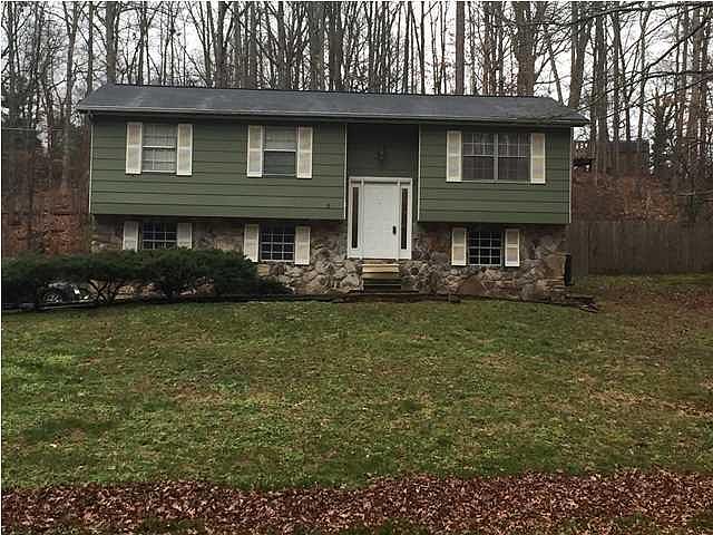 1st image of 4010 Brookcrest Dr NE