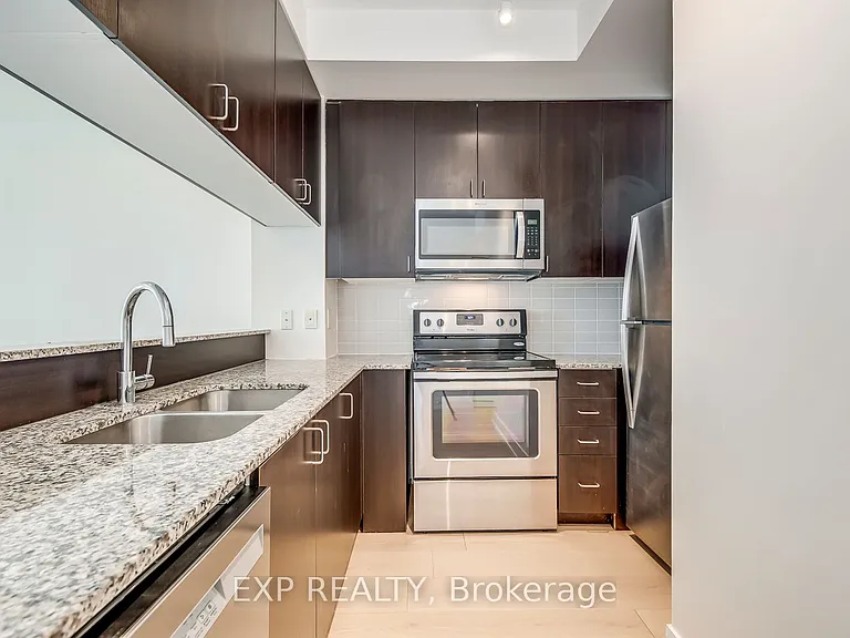 68 Merton St #610 — Photo 12