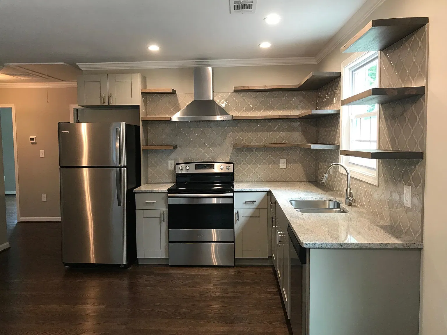 2 bed, 900 sqft, $1,500 — Photo 4