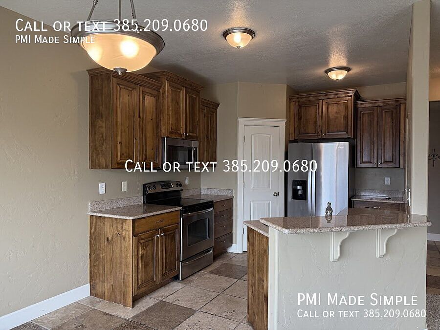 1st image of 1282 N Baycrest Dr
